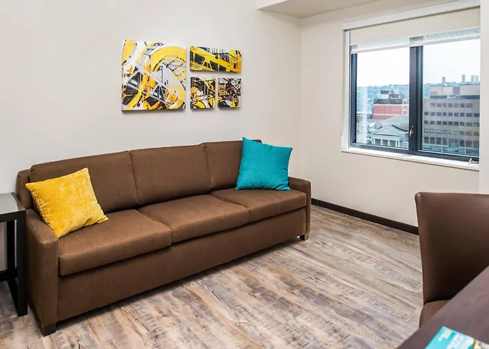 By Marriott Oakland/university Place Hotel 3*