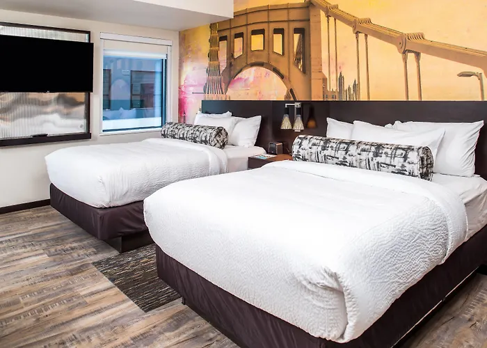 By Marriott Oakland/university Place Hotel Pittsburgh