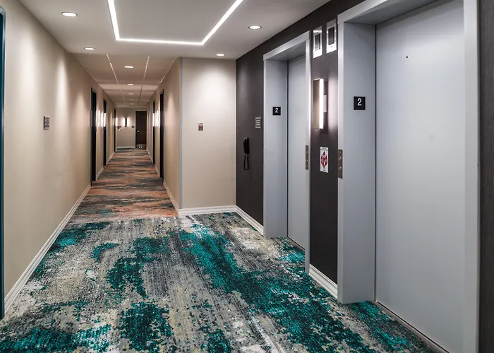 By Marriott Oakland/university Place 3*